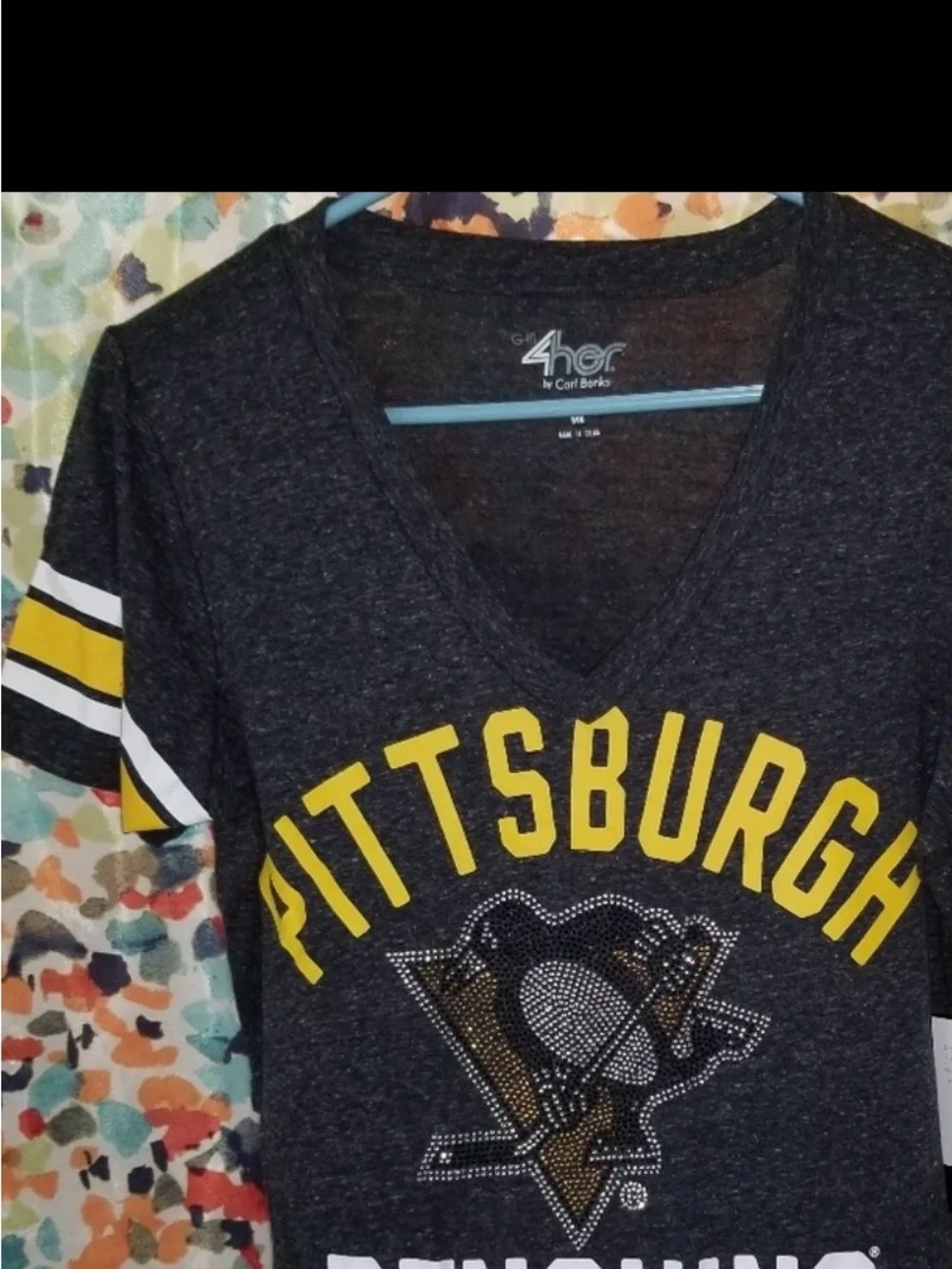 Pittsburgh Penguins Women's Short Sleeve V-Neck Tee - Dark Gray/Yellow